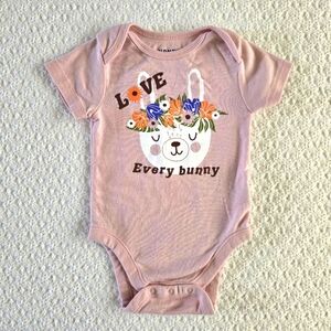 Old Navy Baby Girl LOVE EVERY BUNNY Short Sleeve Bodysuit 6-12 Months